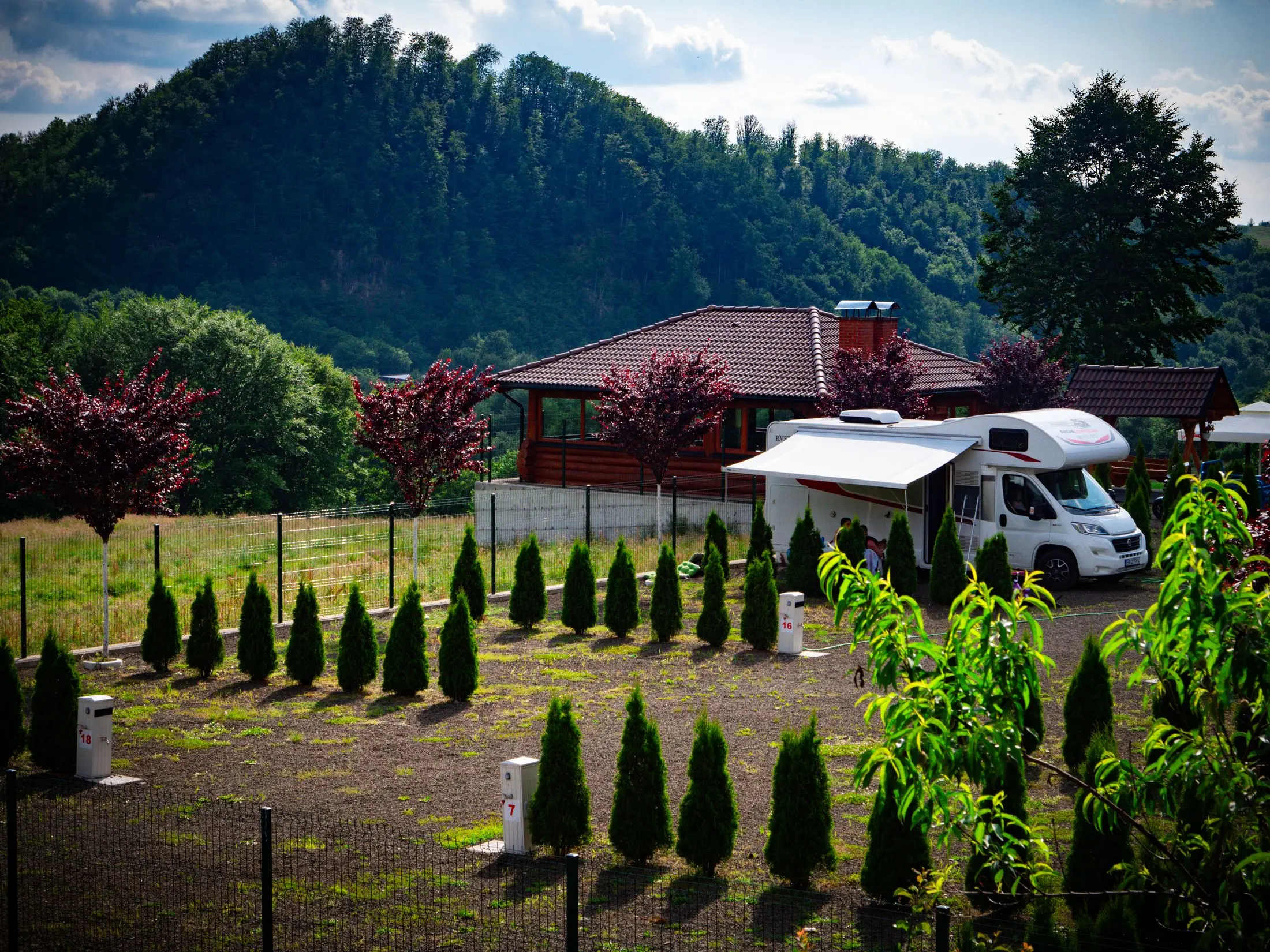 autorulota in camping Tara Oasului, zona de campare